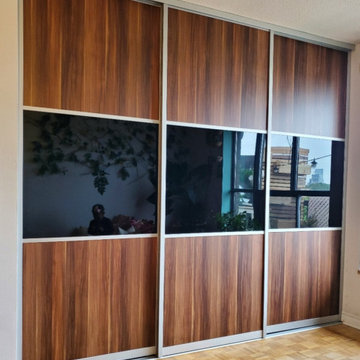 Sliding doors wall partition
