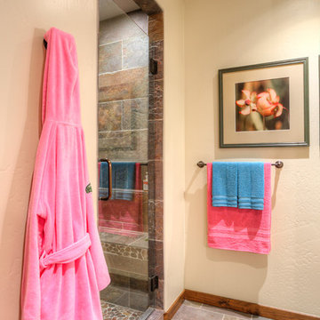 Mountain Living - Downstairs Kids' Suite