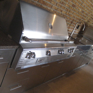 High Point Outdoor Kitchen (Designer: Jerilyn Horn)