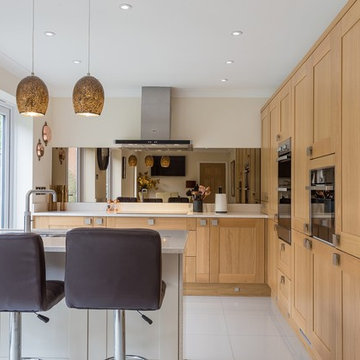 Oak and Almond Shaker Kitchen