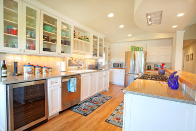 Inspiration for a contemporary kitchen remodel in Seattle