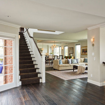 Contemporary-Traditional Interpretation Home