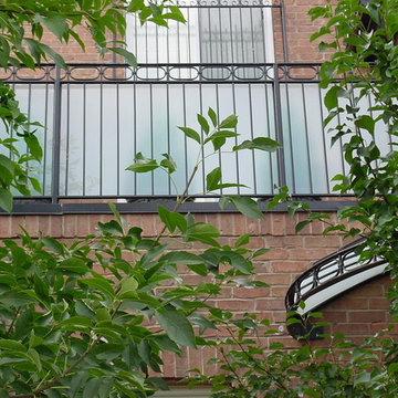 Summerhill Iron Fence Front Yard