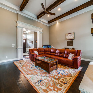 Craftsman: 4,022 ft²/4 BR/3.5 BA/2 ST