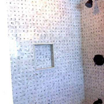 Decorative backsplash shower/tub