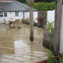 Courtyard Garden - Paving, Stones & Walling