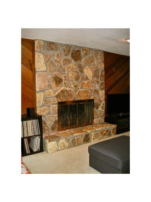 Cedar Plank Wall And Light Stone Fireplace 70 S House Floor
