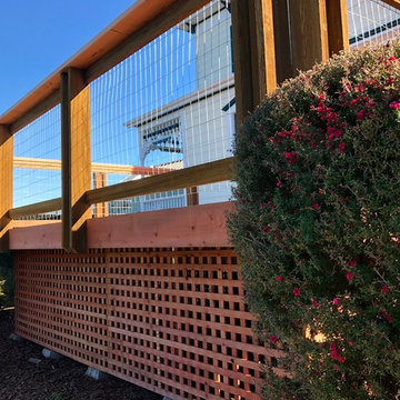 Redwood Deck with Hog Wire Fencing