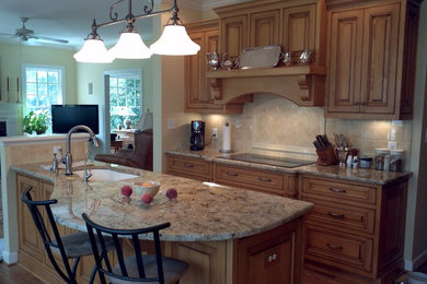 Eat-in kitchen - traditional galley eat-in kitchen idea in Raleigh