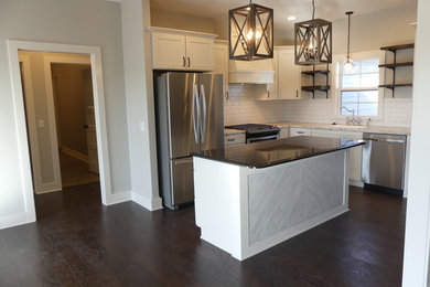 Kitchen - country kitchen idea in Wichita