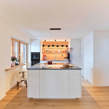 Kernsanierung einer Wohnung und Dachgeschossausbau