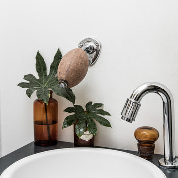 furnishing / styling / decorating apartment