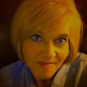 Sharan Bushs foto