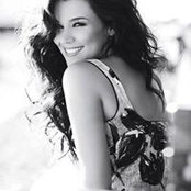 Esperanza Spald's photo
