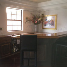 Wet bar and the adjoining family room remodel with raised ceiling