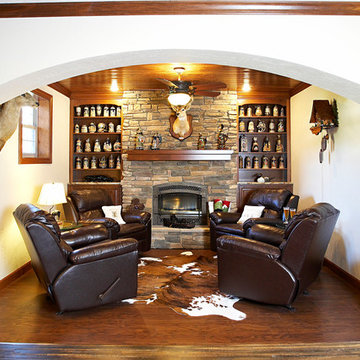 Massive Man Cave in Lebanon il.