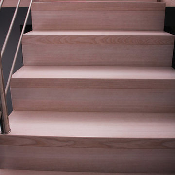 Faltwerk-Treppe aus Eschenholz