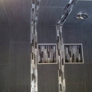 Tiled tub surround