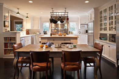 Kitchen photo in Los Angeles