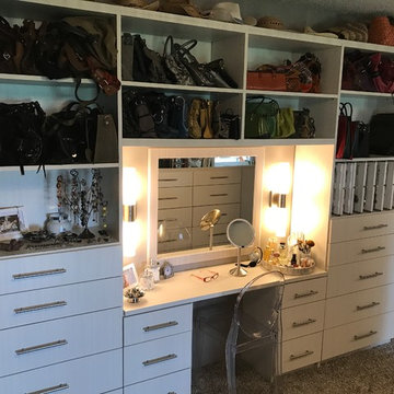 Walk-in Closet - White