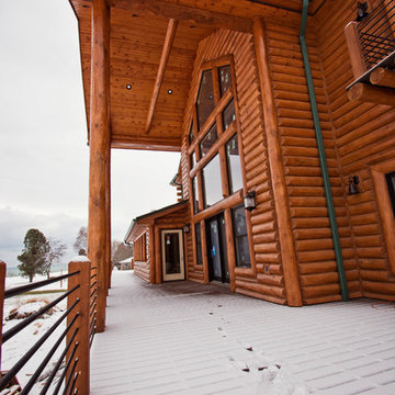 Lakeshore Log Home