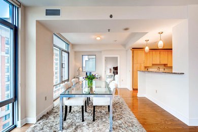 Dining room photo in Baltimore