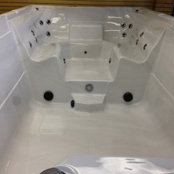 Showroom Pictures - Aboveground Swimming Pools