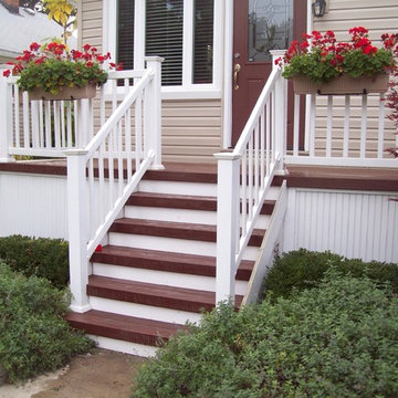 TREX TRANSCENDS FIRE PIT COLOR with white rail