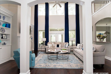 Transitional home design photo in Jacksonville