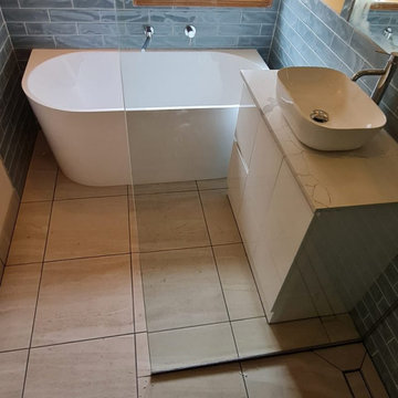 Small Bathroom Hoppers Crossing
