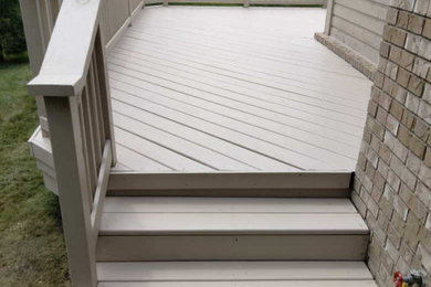 Inspiration for a deck remodel in Detroit