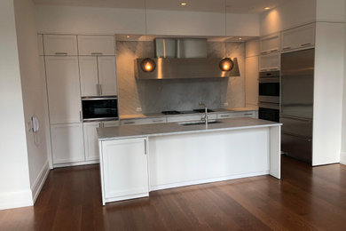 Transitional kitchen photo in New York
