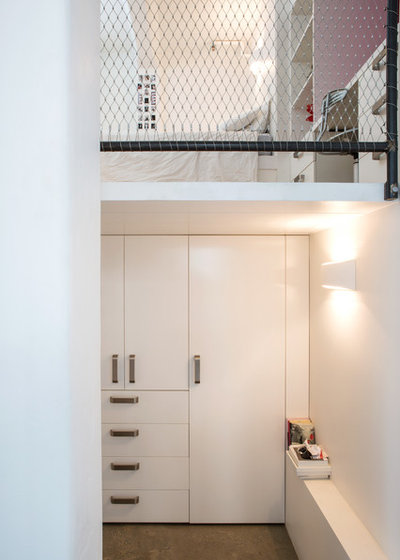 Contemporary Bedroom by Dorrington Atcheson Architects