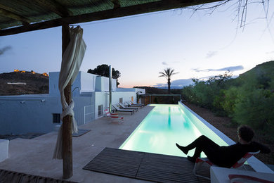 Design ideas for a mediterranean pool in Madrid.