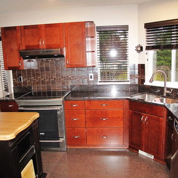 Traditional Kitchen Remodel Done in a Cafe Stain