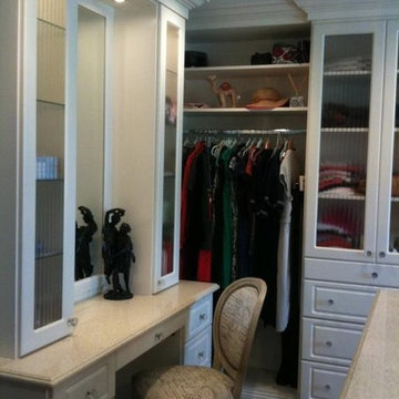 Saddle River Antique White Closet