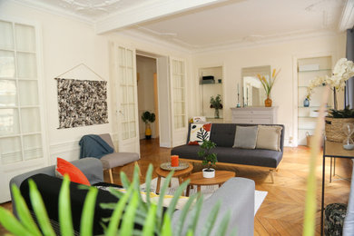 Exemple d'une maison chic.