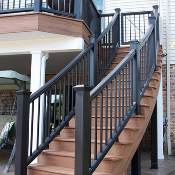Medina - Deck/Screened Walkout