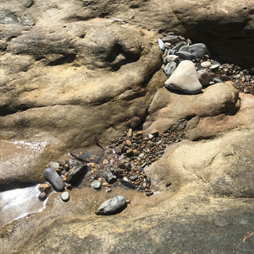Riferimenti locali, BAGNO DELLE DONNE 2.0