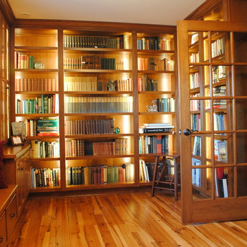 Traditional Akron, Ohio Area Library