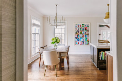 Dining room - dining room idea in Chicago
