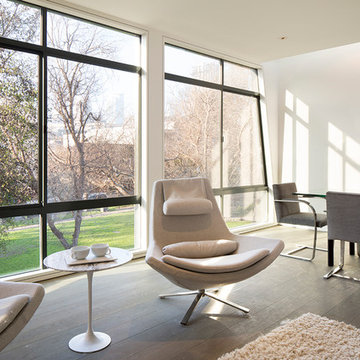 Modern Family/Living Room