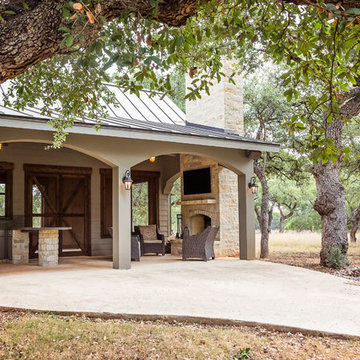 Outdoor Kitchens