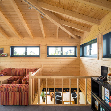 Treetop - Luxury timber house with generous space for two