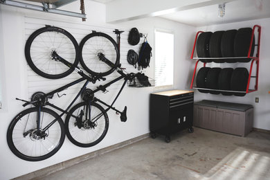 Example of a classic garage design in Toronto