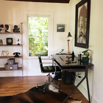 Bouldin Creek Midcentury Airbnb: Home Office
