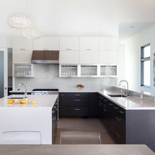 Capstone Kitchen & Dining