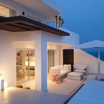 Can Soler Residence - In & outdoor porcelain surfaces