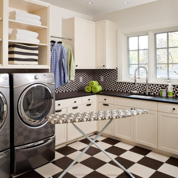 Graphic Laundry Room