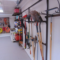 ShoreWall Garage - Display And Wall Shelves 